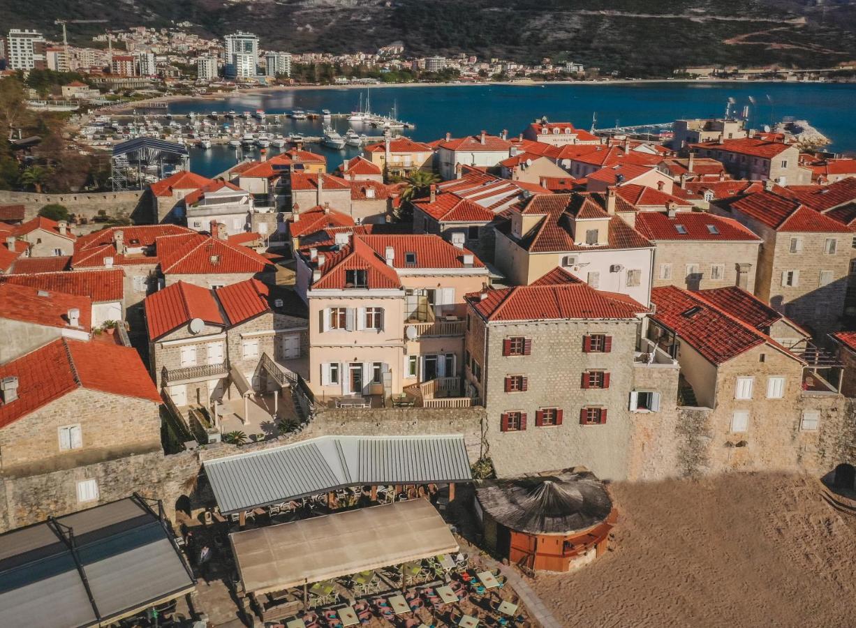 R Club Apartments Old Town Budva Eksteriør billede