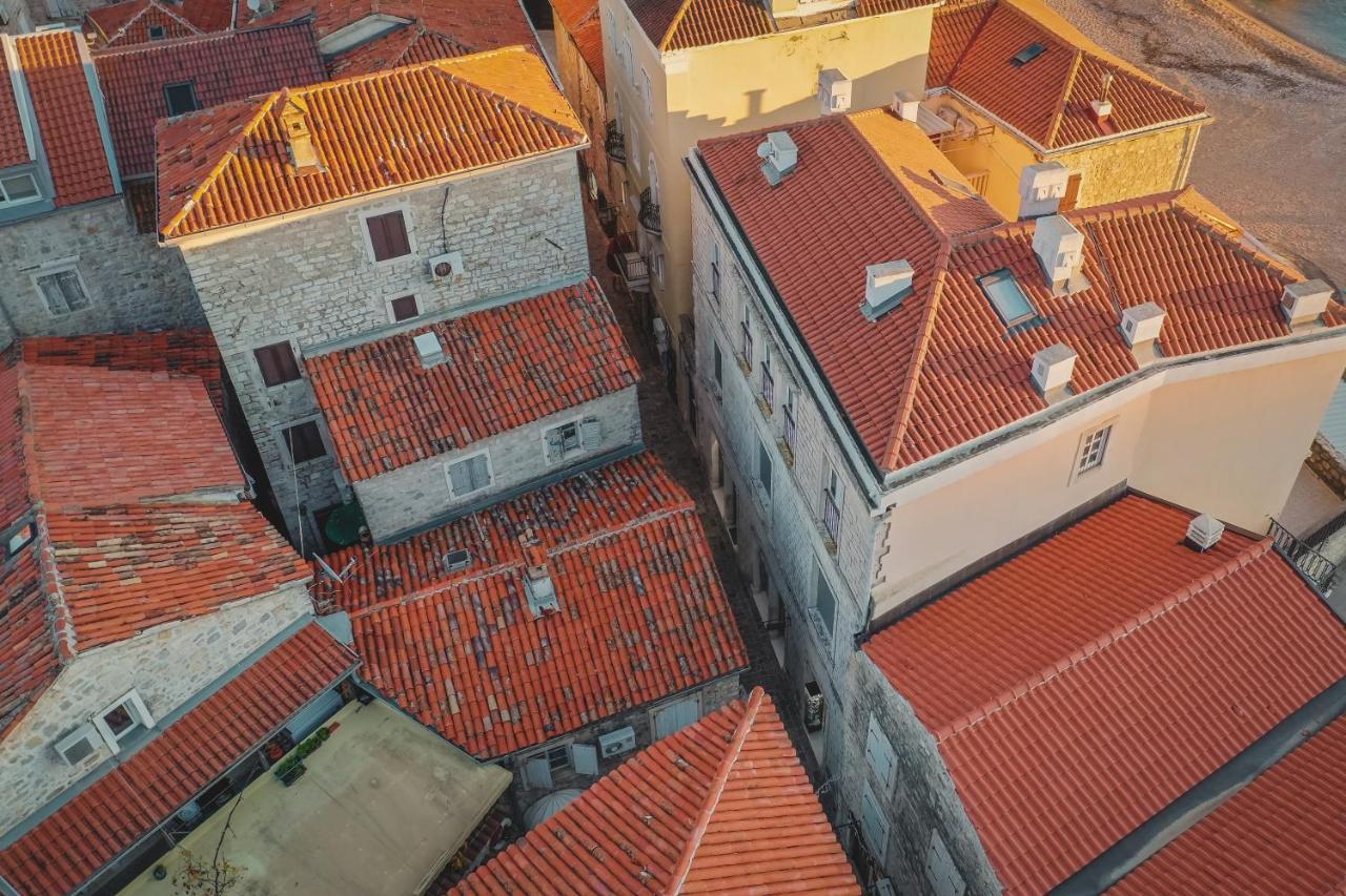 R Club Apartments Old Town Budva Eksteriør billede