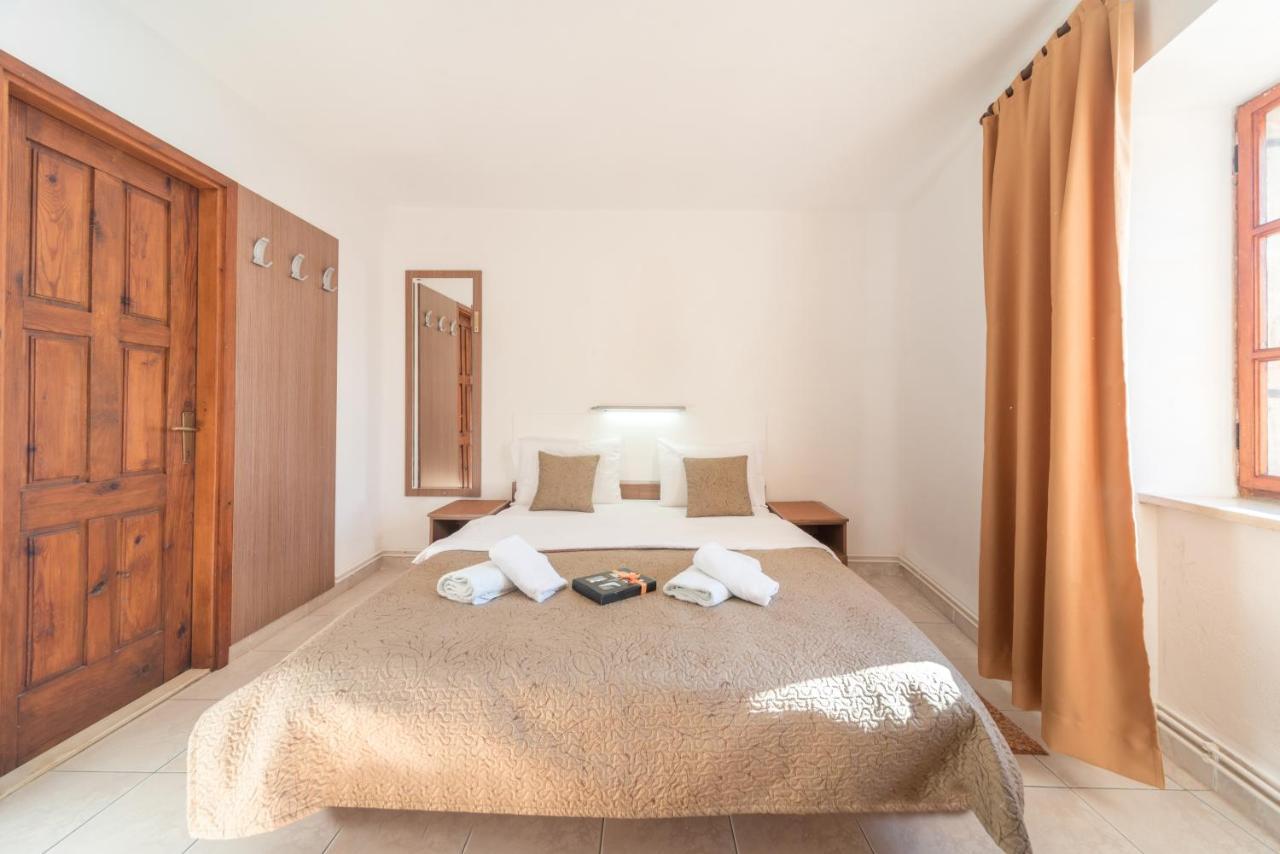 R Club Apartments Old Town Budva Eksteriør billede