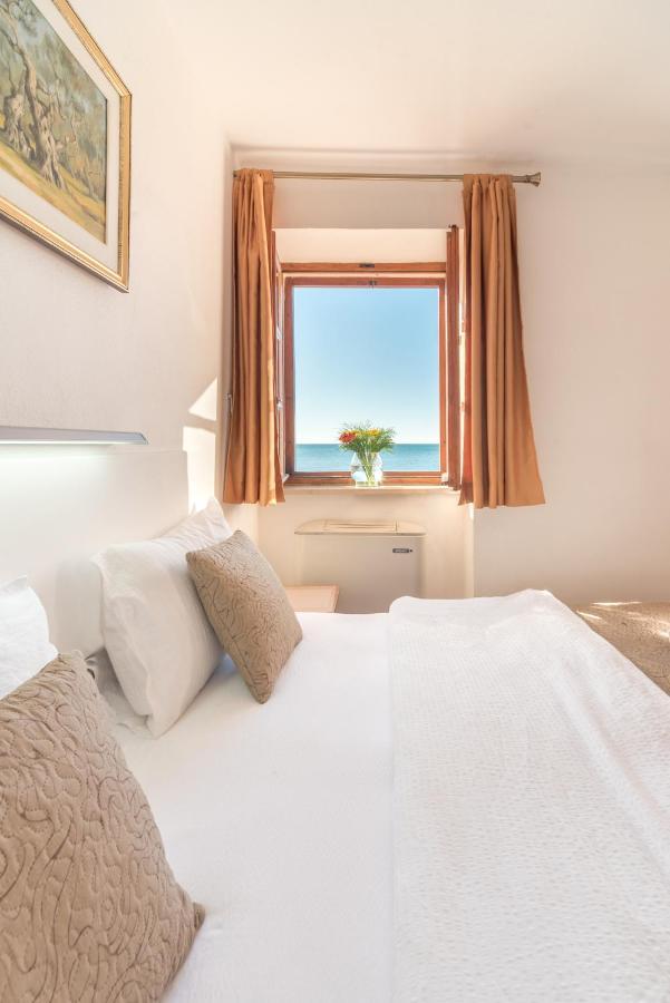 R Club Apartments Old Town Budva Eksteriør billede