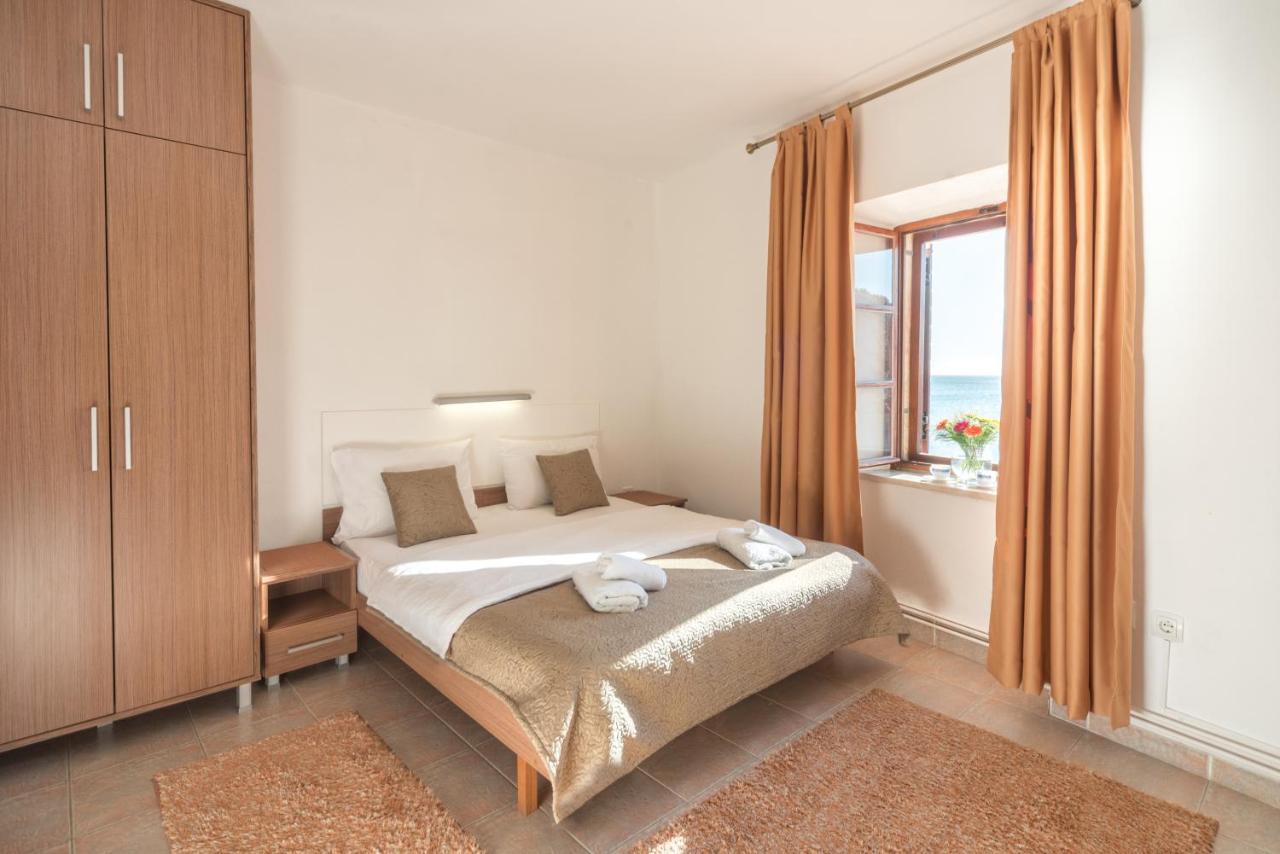 R Club Apartments Old Town Budva Eksteriør billede