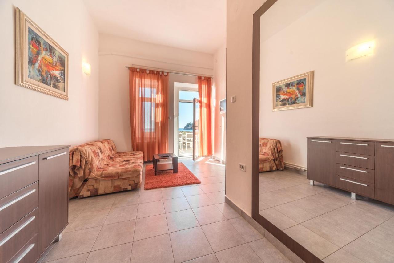 R Club Apartments Old Town Budva Eksteriør billede