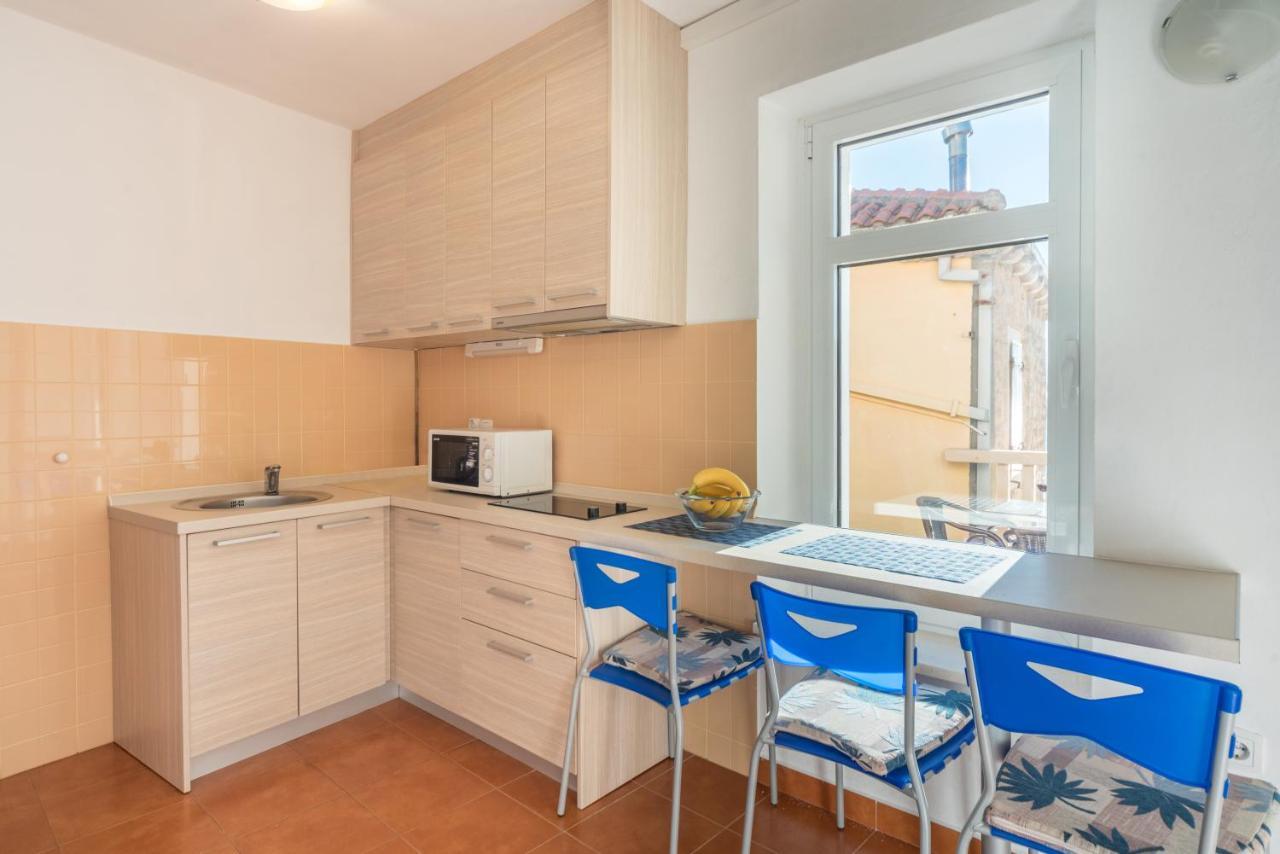 R Club Apartments Old Town Budva Eksteriør billede