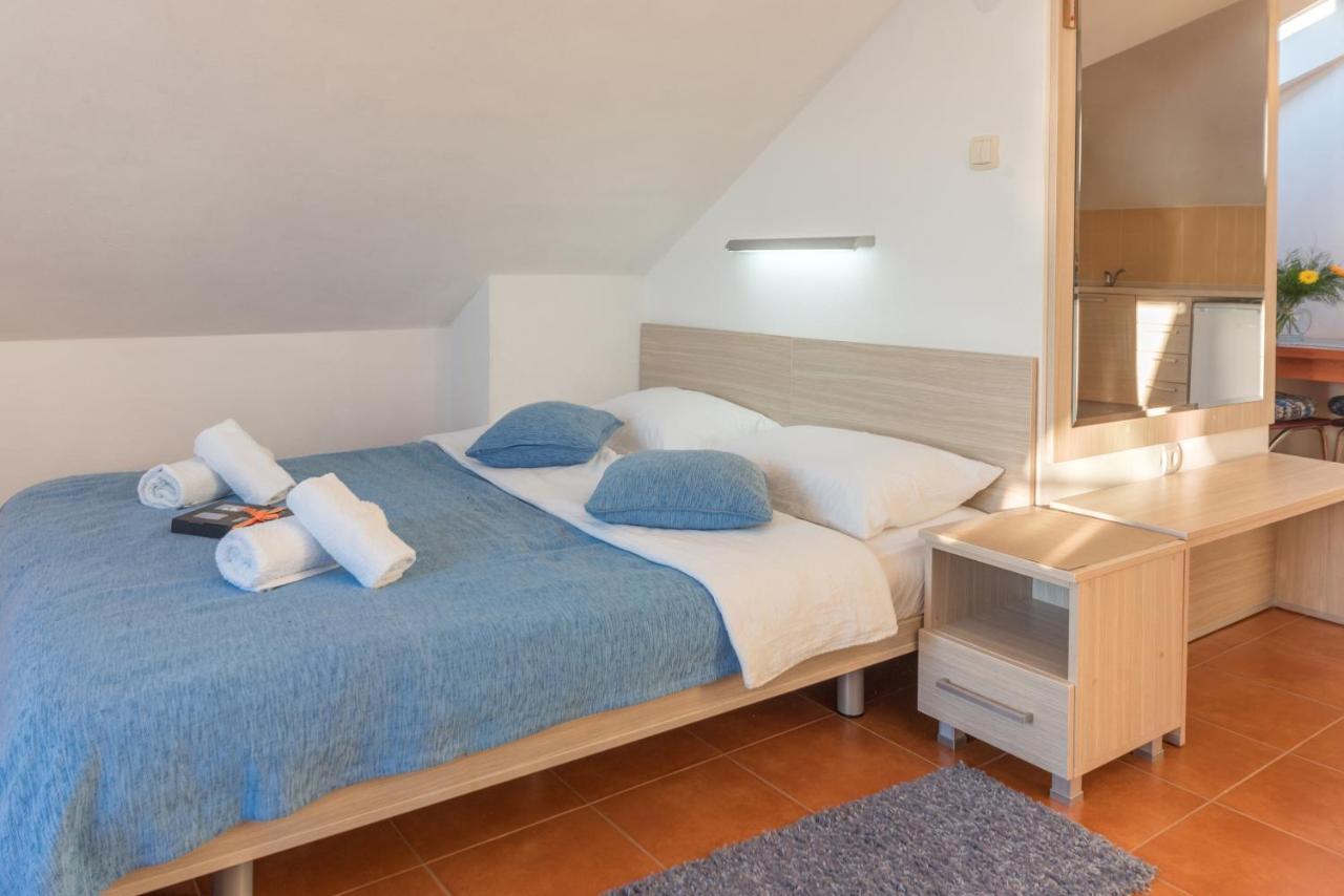 R Club Apartments Old Town Budva Eksteriør billede