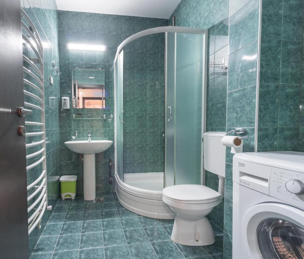 R Club Apartments Old Town Budva Eksteriør billede